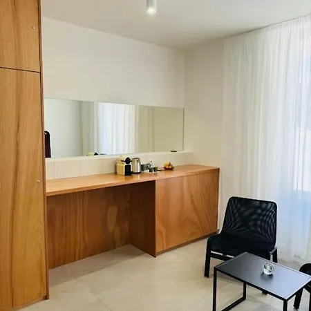 Apartament Maison Lyo - Luxueuse - Lit King Size & Double Head Shower *