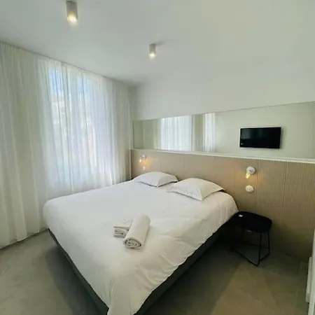 Apartament Maison Lyo - Luxueuse - Lit King Size & Double Head Shower Cannes